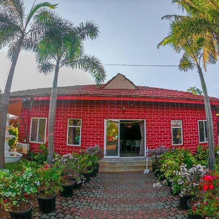 Whispering Woods Resort 罗纳瓦拉 外观 照片